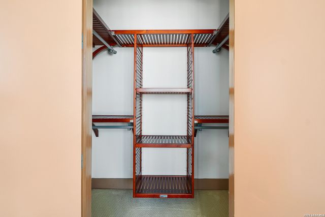 610 E Market St Unit 2606, San Antonio, TX 78205