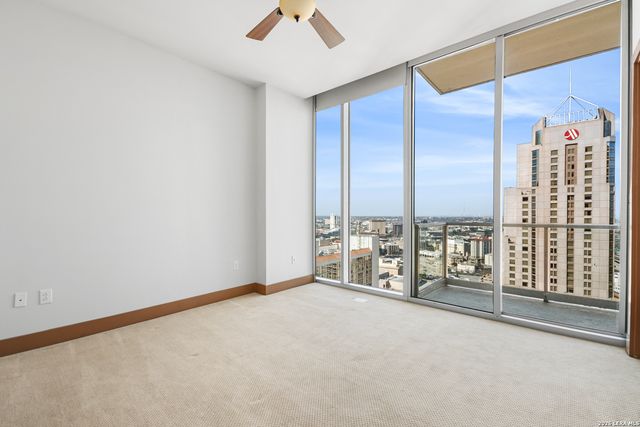 610 E Market St Unit 2606, San Antonio, TX 78205