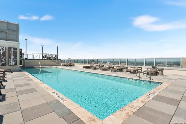 610 E Market St Unit 2606, San Antonio, TX 78205