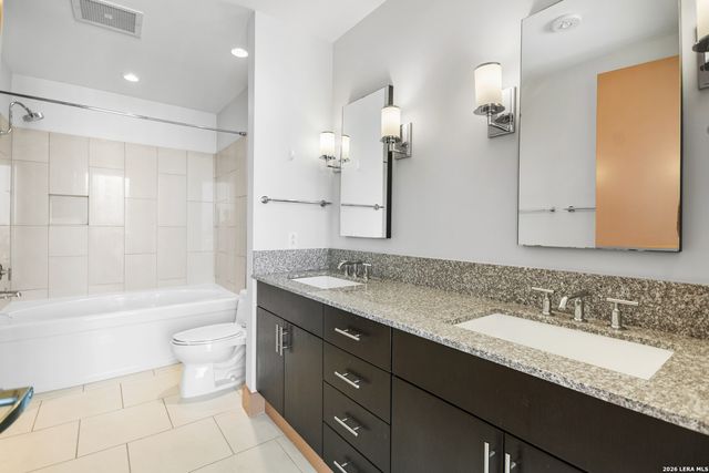 610 E Market St Unit 2606, San Antonio, TX 78205