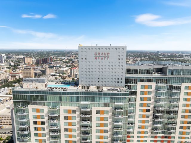 610 E Market St Unit 2606, San Antonio, TX 78205