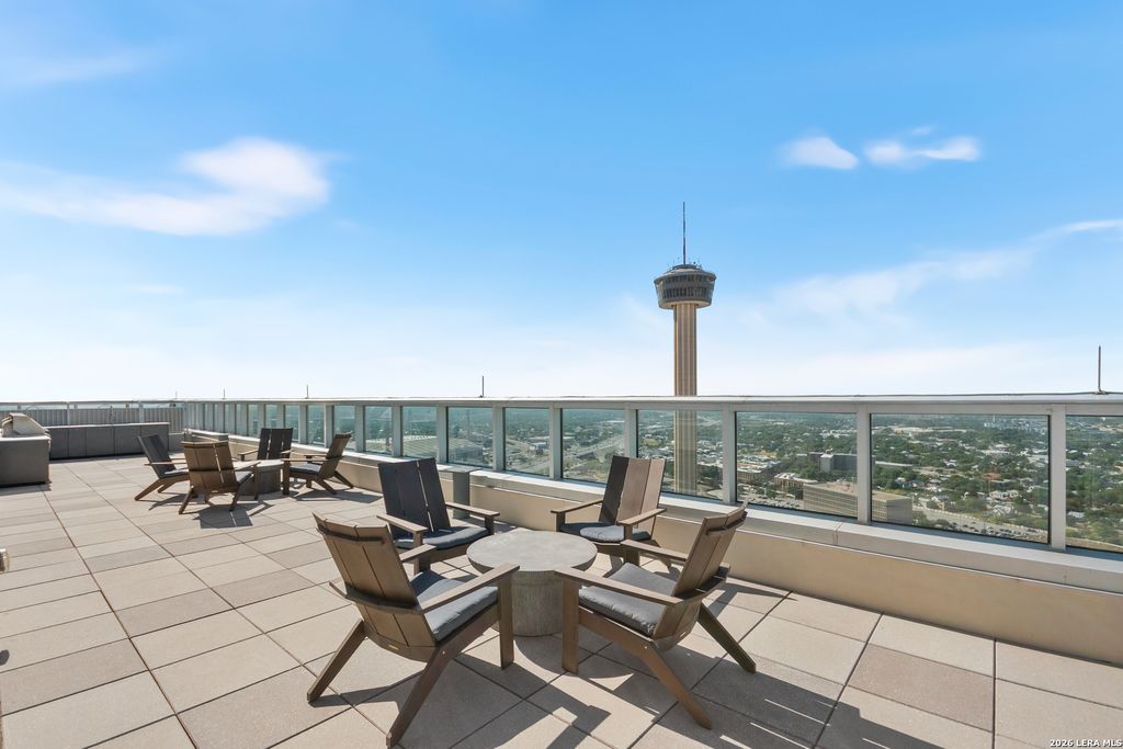 610 E Market St Unit 2606, San Antonio, TX 78205