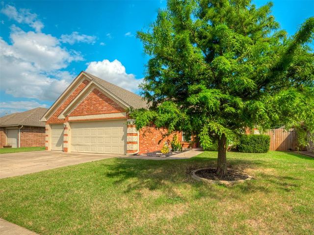 708 Garrison Lane, Yukon, OK 73099