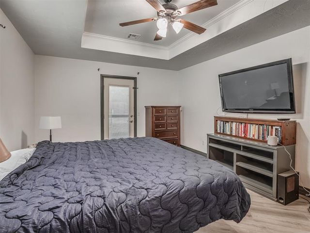 708 Garrison Lane, Yukon, OK 73099