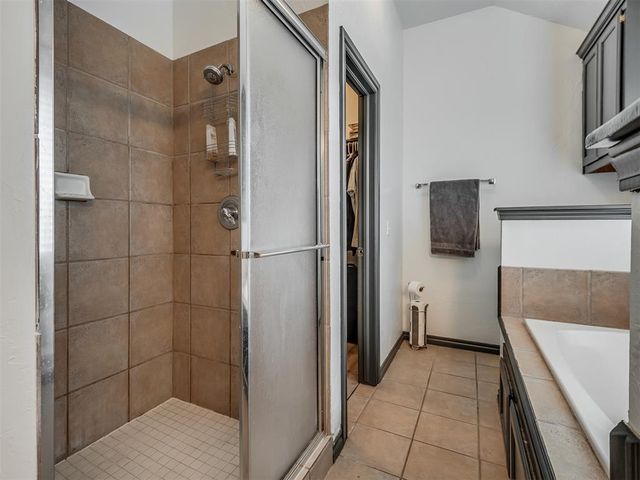 708 Garrison Lane, Yukon, OK 73099