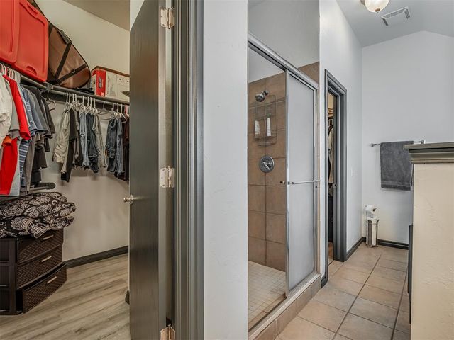 708 Garrison Lane, Yukon, OK 73099