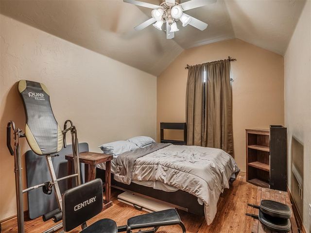 708 Garrison Lane, Yukon, OK 73099