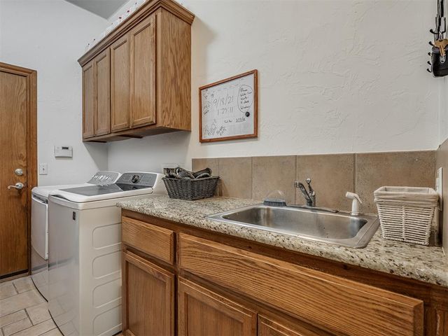 708 Garrison Lane, Yukon, OK 73099