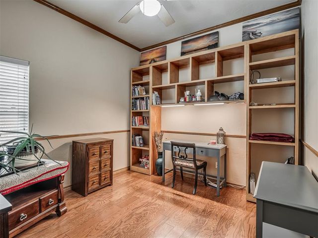 708 Garrison Lane, Yukon, OK 73099