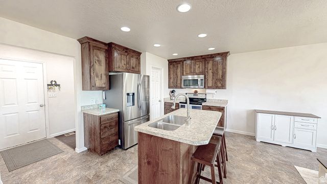 84 S 1030 E, Santaquin, UT 84655