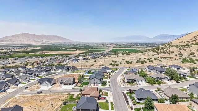 84 S 1030 E, Santaquin, UT 84655