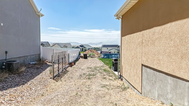 84 S 1030 E, Santaquin, UT 84655