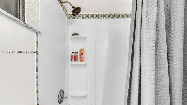 3926 S Arelia Dr S, Delray Beach, FL 33445