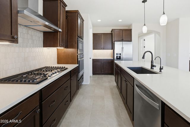 26990 W KERRY Lane, Buckeye, AZ 85396