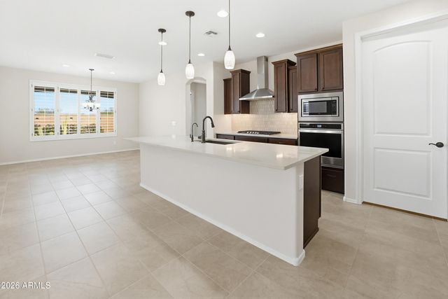 26990 W KERRY Lane, Buckeye, AZ 85396