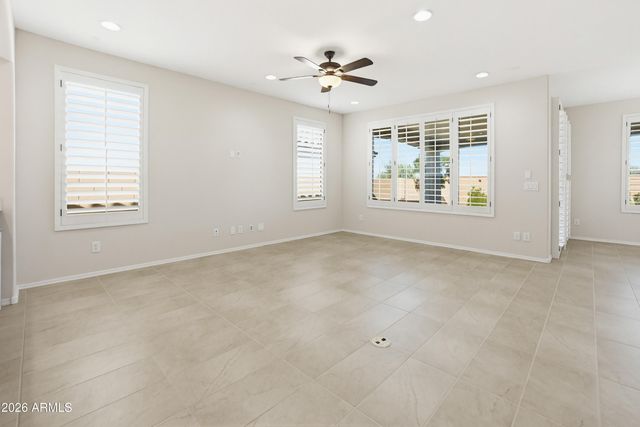 26990 W KERRY Lane, Buckeye, AZ 85396