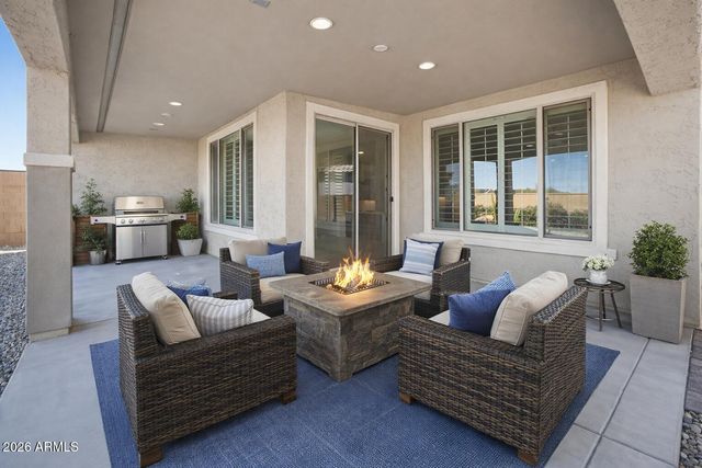 26990 W KERRY Lane, Buckeye, AZ 85396