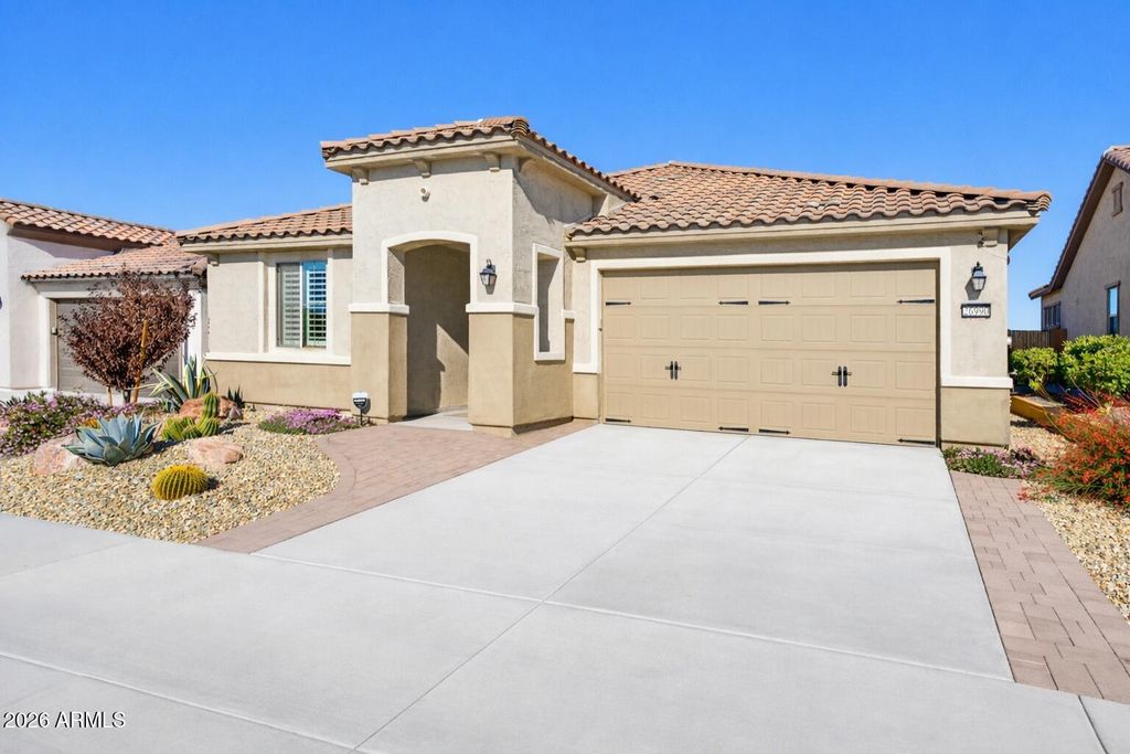 26990 W KERRY Lane, Buckeye, AZ 85396