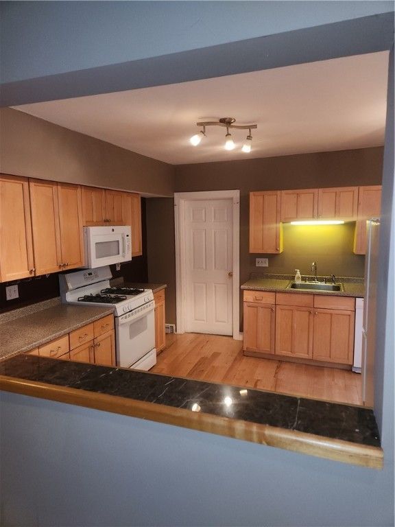 57 Rowley Street lower, Rochester, NY 14607