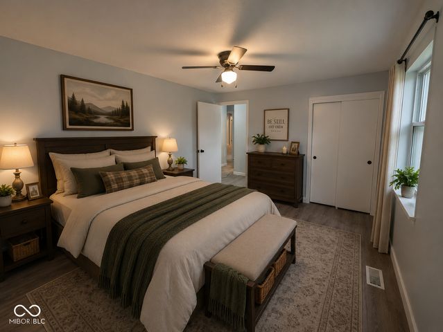 7 N Middle Street, Greenwood, IN 46143