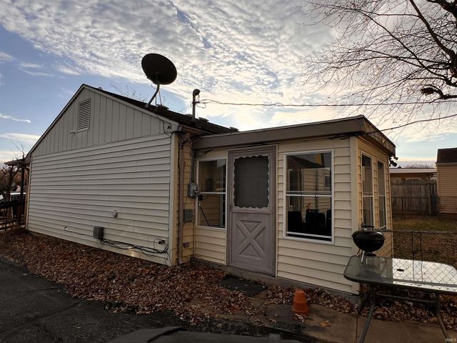 508 W Wharton Drive, Marion, IN 46952