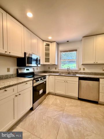 450 SUNRISE BLVD, Elizabethtown, PA 17022