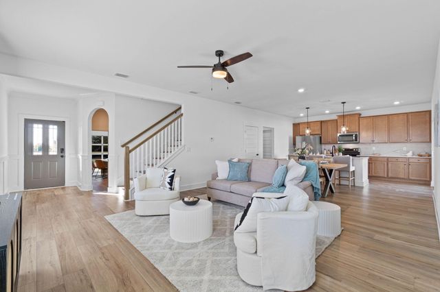 87 Arrowwood Boulevard, Freeport, FL 32439