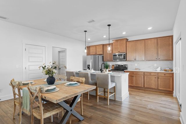 87 Arrowwood Boulevard, Freeport, FL 32439