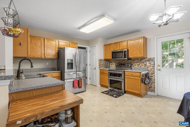 9 MOREWOOD PL, Palmyra, VA 22963