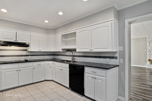 279 Bruce Avenue, Shreveport, LA 71105