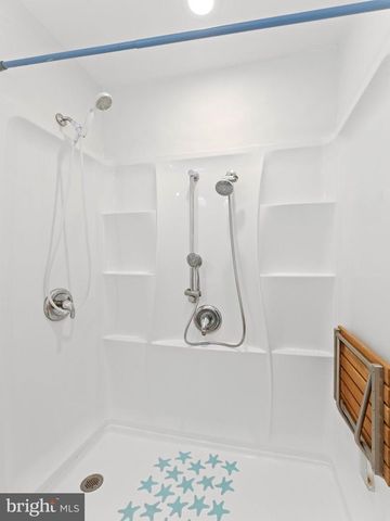 19 PENFIELD LN, Sicklerville, NJ 08081