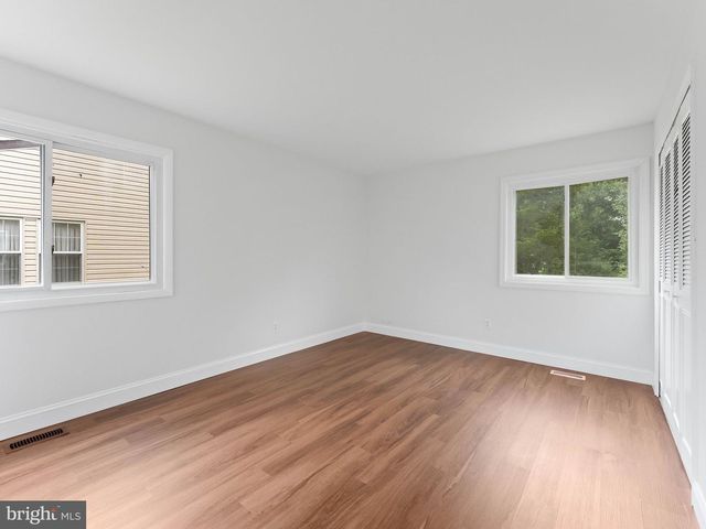 19 PENFIELD LN, Sicklerville, NJ 08081