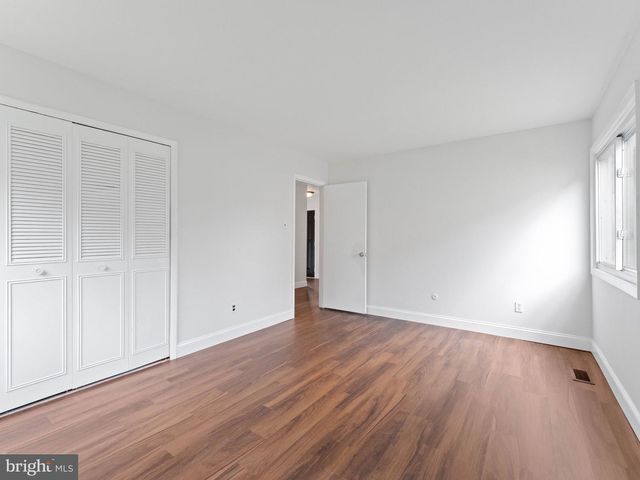 19 PENFIELD LN, Sicklerville, NJ 08081