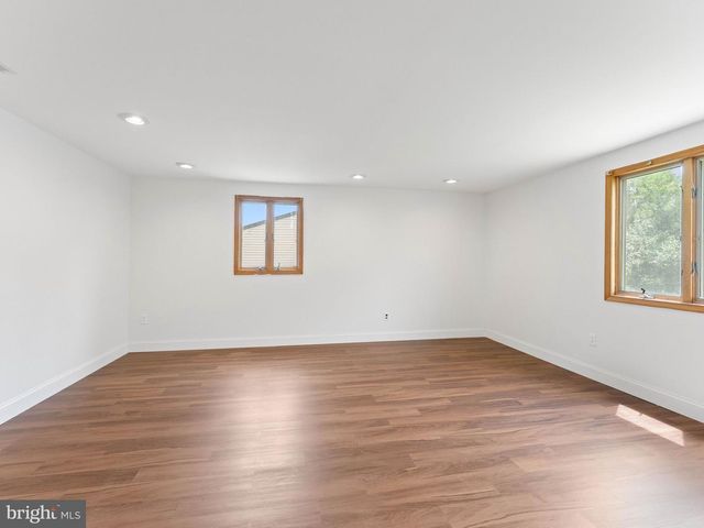 19 PENFIELD LN, Sicklerville, NJ 08081