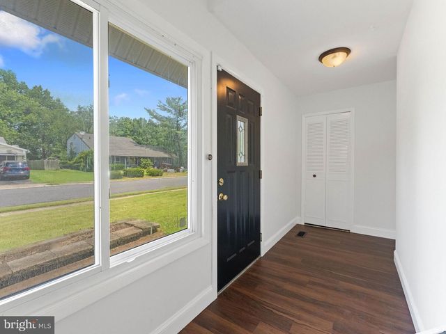 19 PENFIELD LN, Sicklerville, NJ 08081