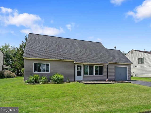 19 PENFIELD LN, Sicklerville, NJ 08081
