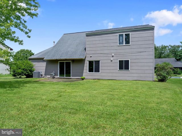 19 PENFIELD LN, Sicklerville, NJ 08081