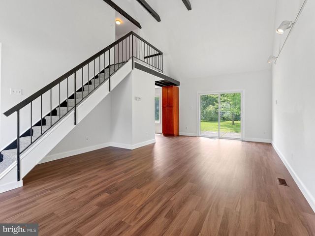 19 PENFIELD LN, Sicklerville, NJ 08081