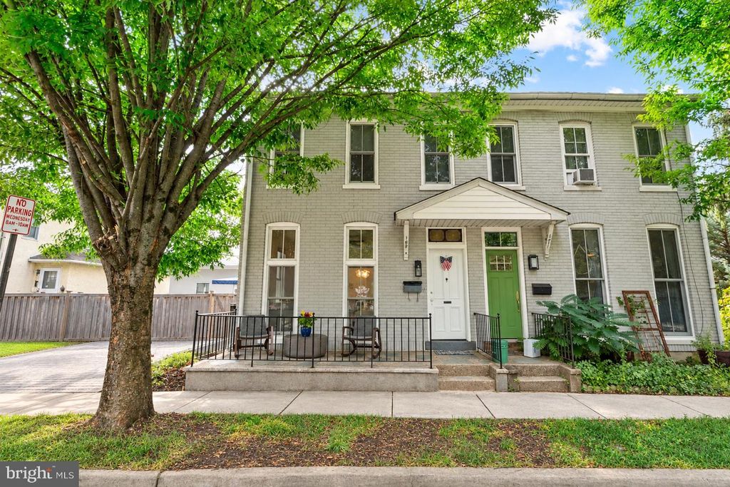 169 N MAIN ST, LAMBERTVILLE, NJ 08530 — photo 2