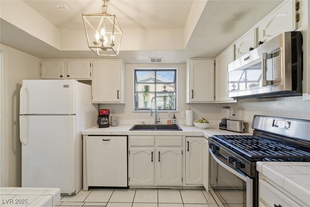 3936 Platis Circle, Las Vegas, NV 89103