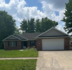 4292 E Janet Drive, Bloomington, IN 47401