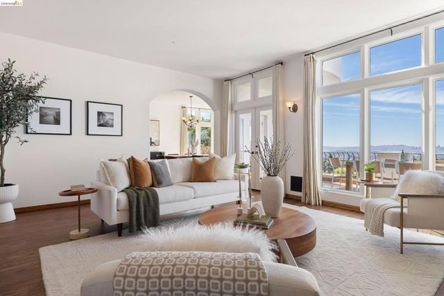 4951 Proctor Ave, Oakland, CA 94618