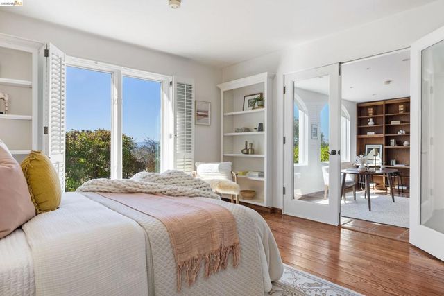 4951 Proctor Ave, Oakland, CA 94618