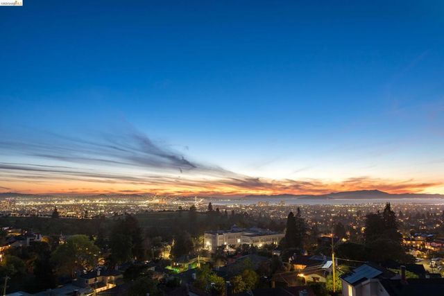 4951 Proctor Ave, Oakland, CA 94618