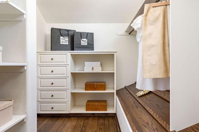 4951 Proctor Ave, Oakland, CA 94618