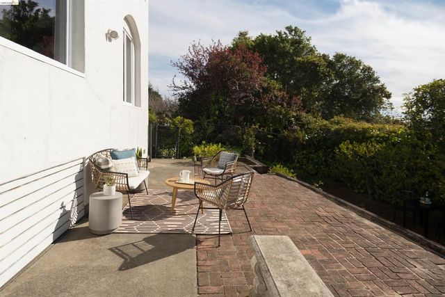 4951 Proctor Ave, Oakland, CA 94618