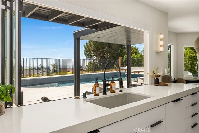 3226 E Ridgeway, Orange, CA 92867