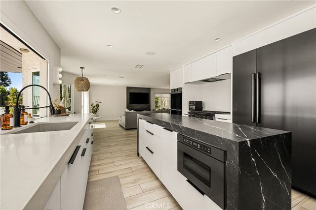 3226 E Ridgeway, Orange, CA 92867