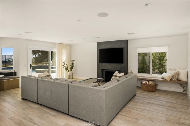 3226 E Ridgeway, Orange, CA 92867