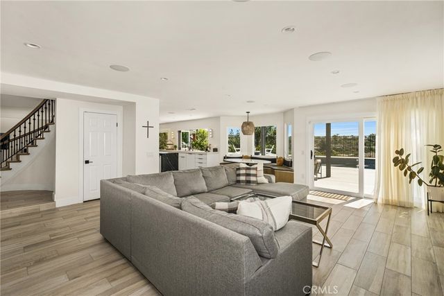 3226 E Ridgeway, Orange, CA 92867